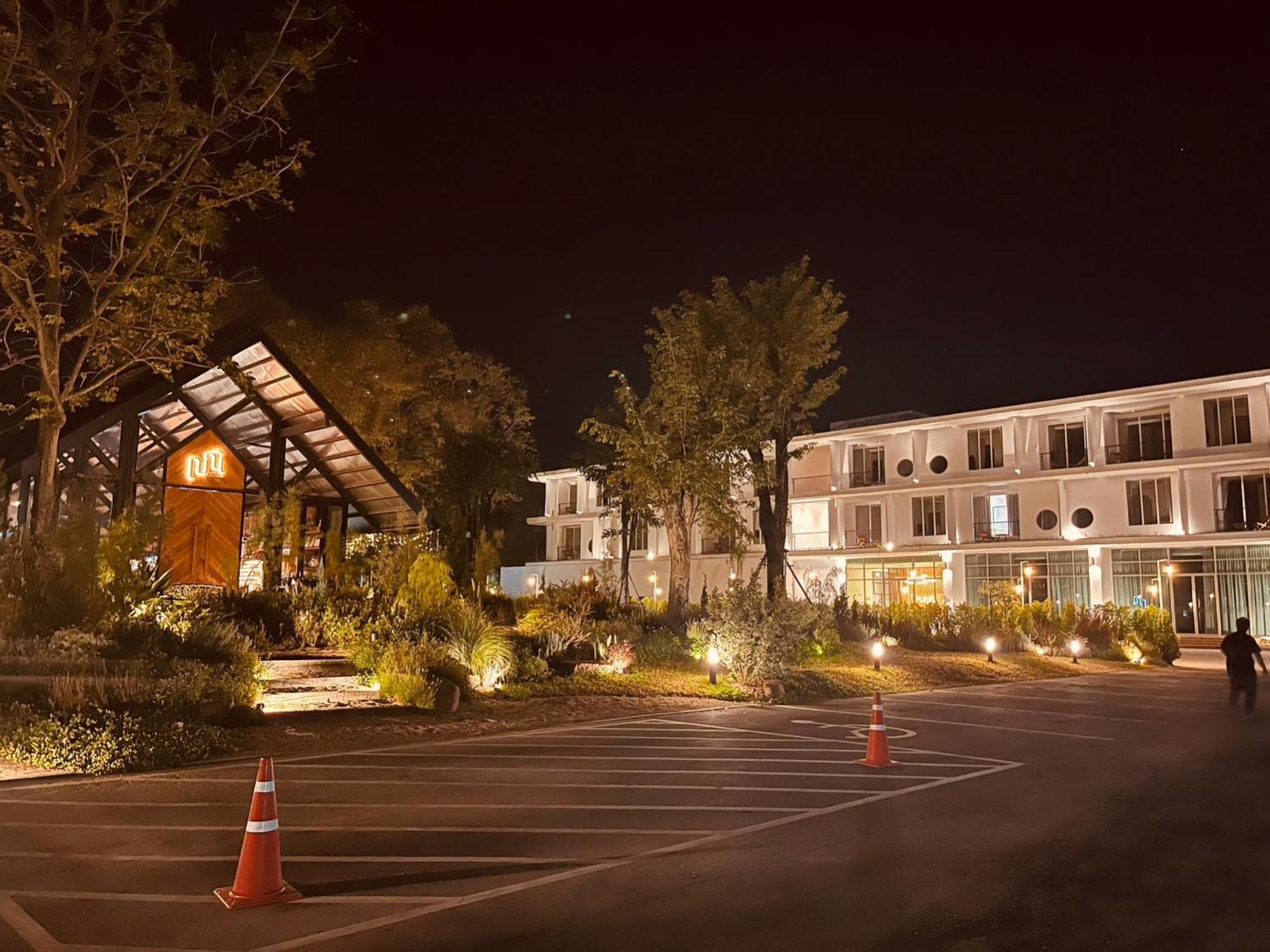 Punn Hotel Korat Nakhon Ratchasima Extérieur photo